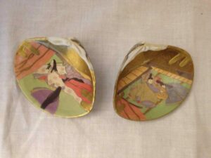 Two painted shells (Kai awase)