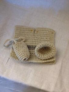 Souvenir miniature crocheted set (Colombia)