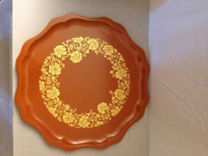 Lacquered plate
