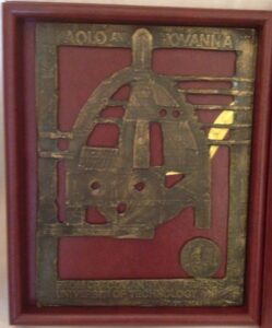 6-Bronze sculpture