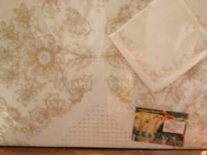 Tablecloth with napkins