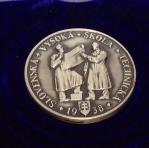 Commemorative medal (Slovak University of Technology in Bratislava)