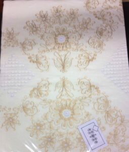 Tablecloth and six napkins