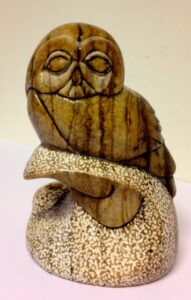 Owl statuette pen holder