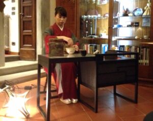 Silk Art Tea Table
