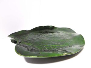 Leaf shape sushi plate