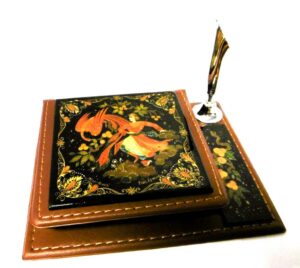 Souvenir desk set